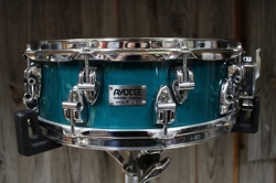 Ayotte Custom Canada 14x5 Maple Snare in Blue